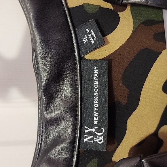 Camo blouse - Picture 2 of 4